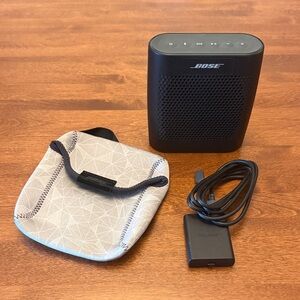 Bose Black Speaker with Case and Cable
